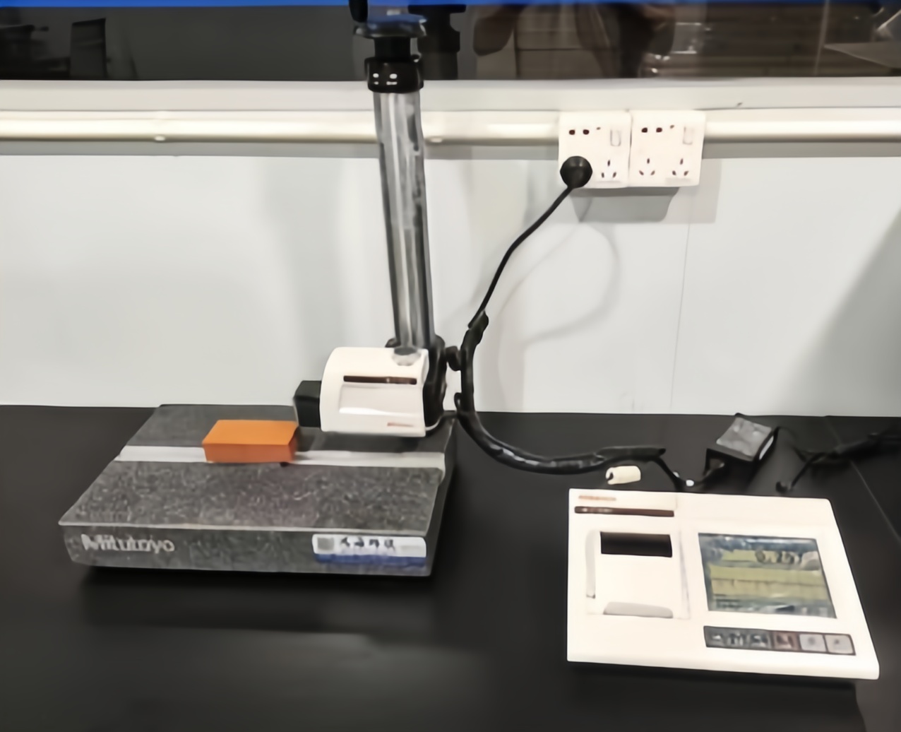 Precision Mitutoyo surface roughness tester for high-standard quality inspection