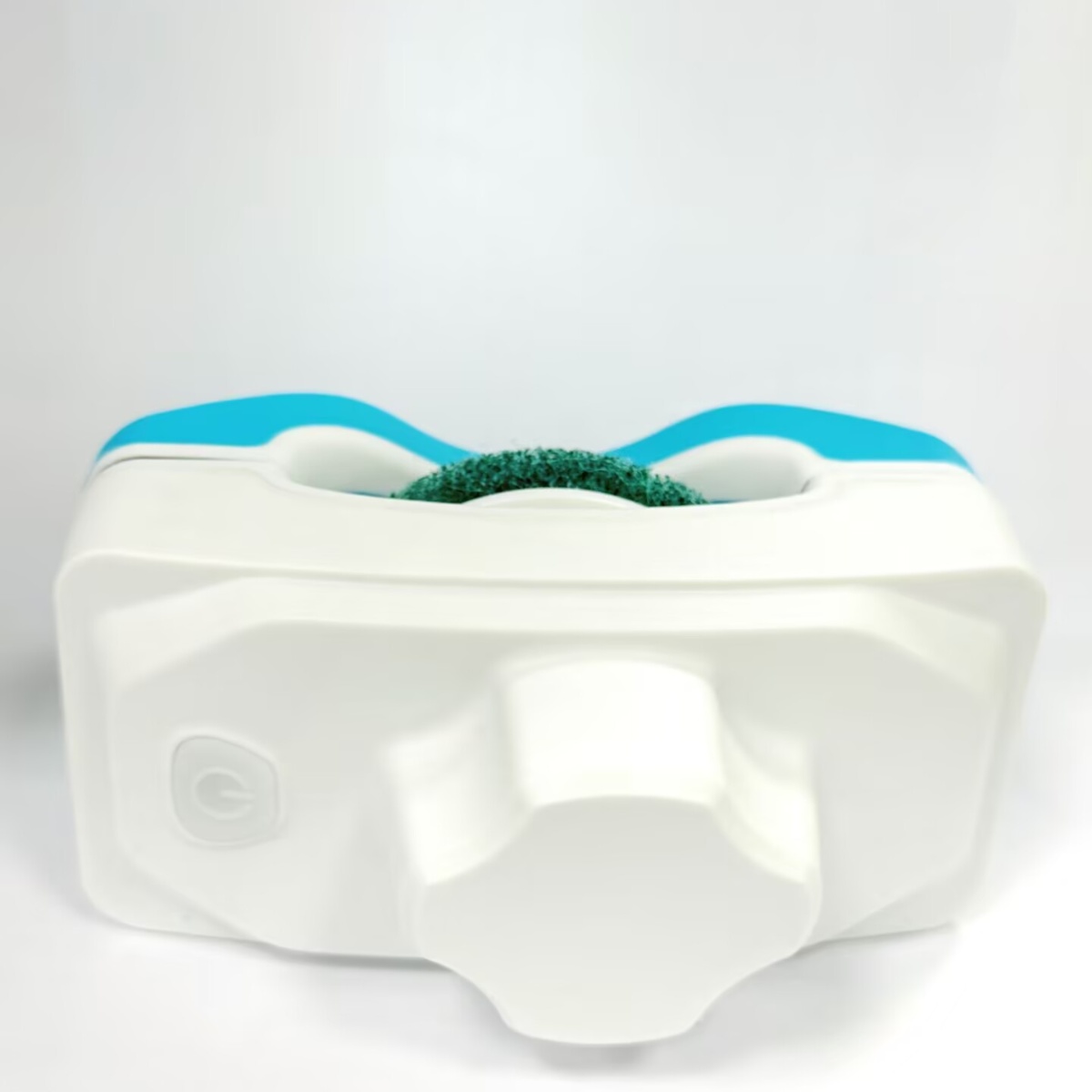 Small magnetic aquarium cleaner rear view with scratch-free cleaning interface